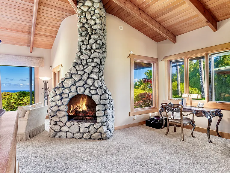 Office & working fireplace