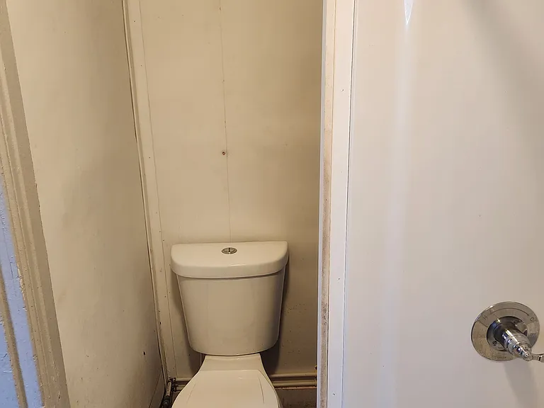 338 S Pershing Ave — Photo 5