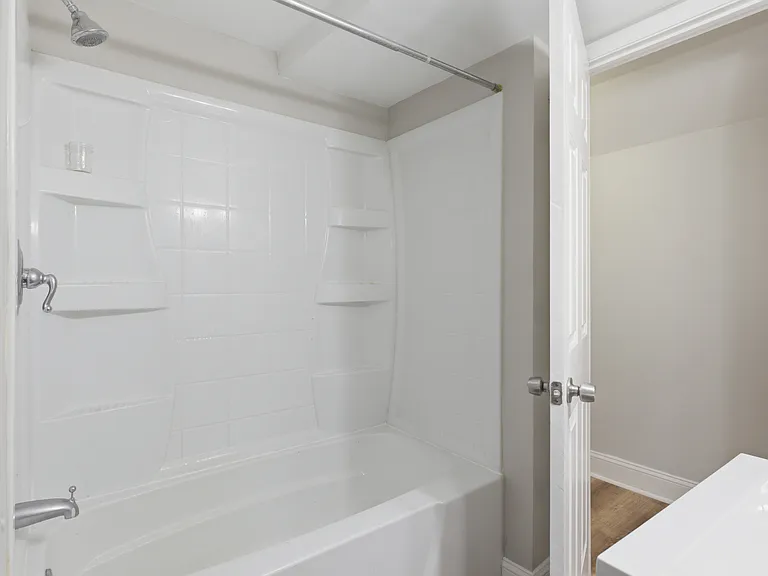 1345 Euclid St NW — Photo 4