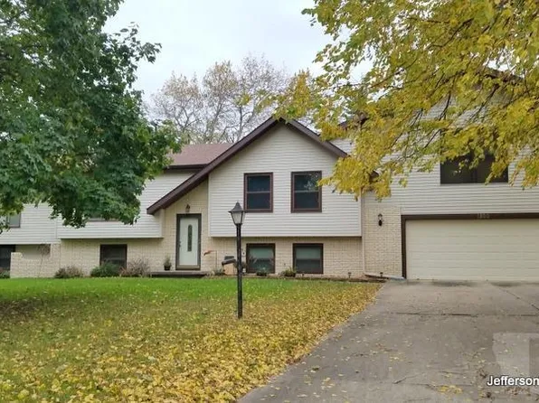 1300 Southfield Dr, Jefferson, IA 50129