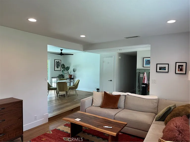 2831 Francis Ln — Photo 6
