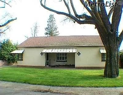 6 Barton Pkwy photo 1