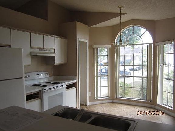 5th image of 7120 Edgewater Shores Ct