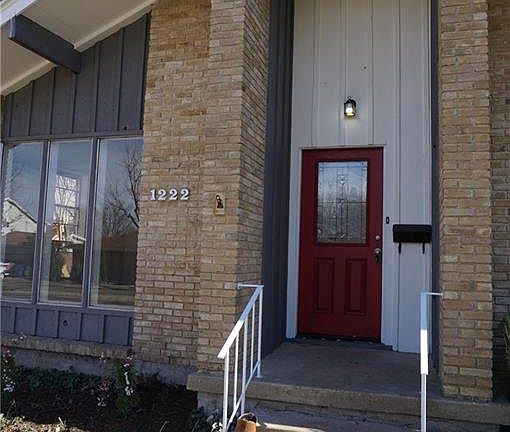 2nd image of 1222 Lexington Dr