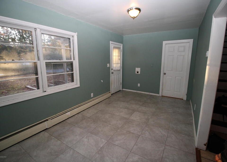 2nd image of 188 Roosevelt Ave