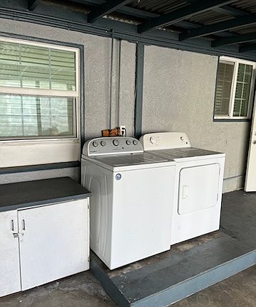 2nd image of 1833 Grant Ave