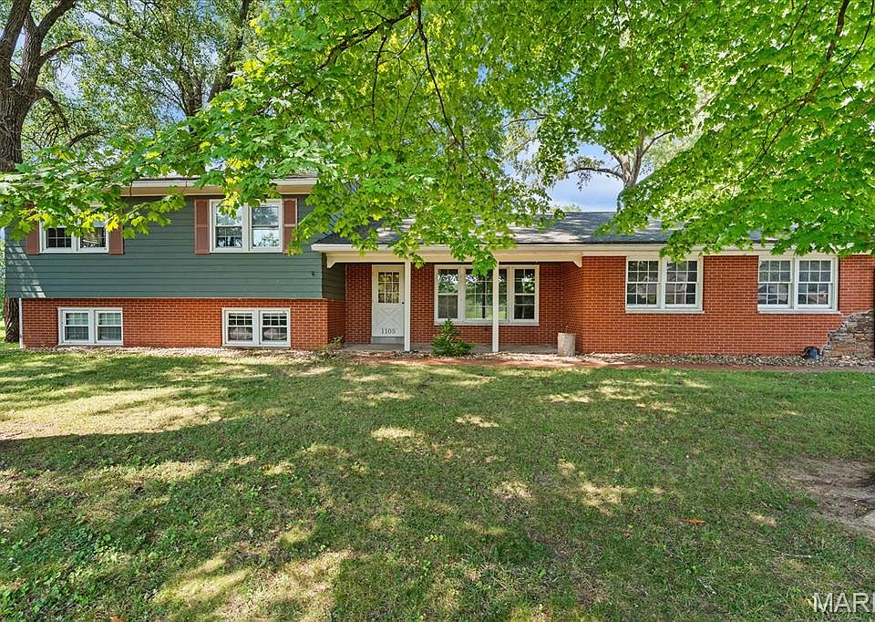 1st image of 1105 College Rd