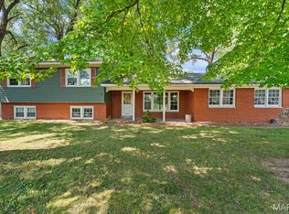 1105 College Rd, Lebanon, IL 62254