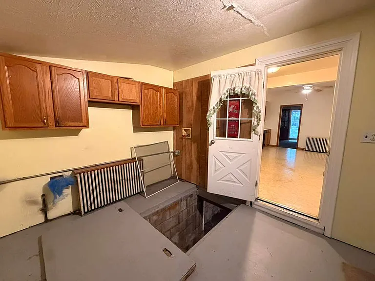 319 White St — Photo 24