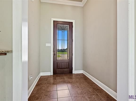 4th image of 39416 Oceanview Ave