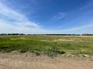 Golden Meadows Ln, Pierre, SD 57501