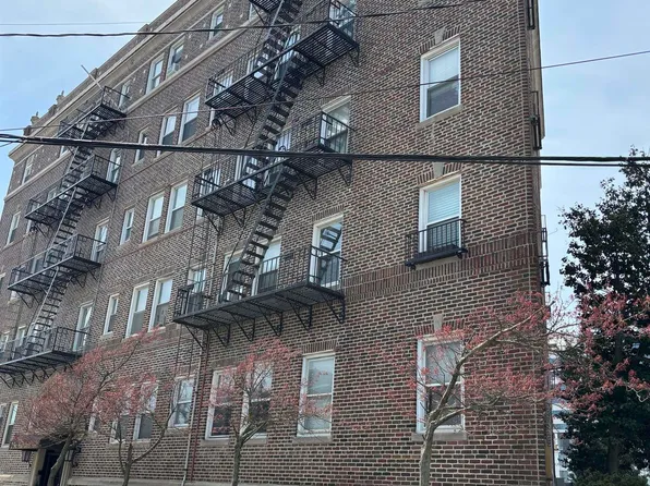 2 S Hartford Ave APT A1, Atlantic City, NJ 08401