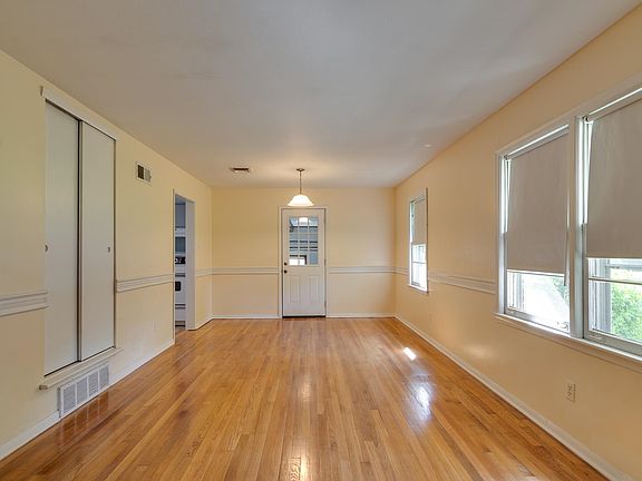 3rd image of 4308 Hilldale Ave