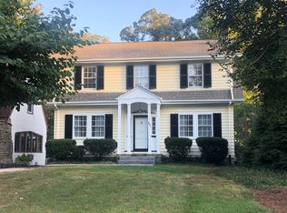 4821 Beverly Hill Dr, Cincinnati, OH 45208