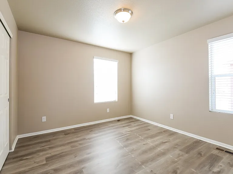 2380 Echo Park Dr — Photo 15
