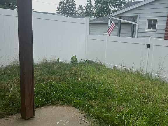 4th image of 54 Maine Rd