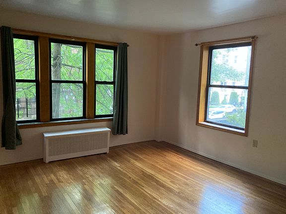 2nd image of 42-20 Kissena Blvd #Bs