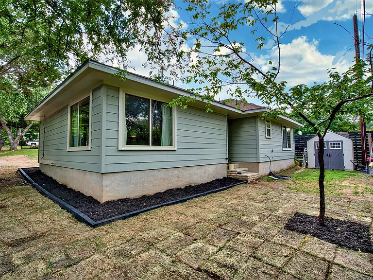 1810 Quanah Parker Trl — Photo 18