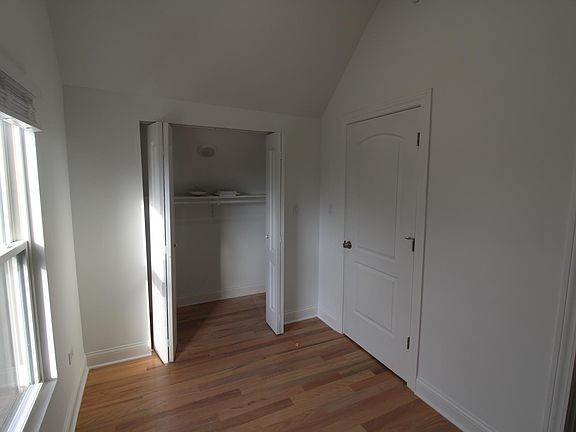 2nd image of 1633 N Honore St Penthouse F