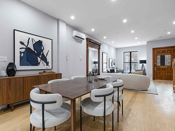 3rd image of 307 W 136th St #1