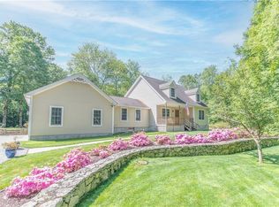 229 Huntinghouse Rd, Glocester, RI 02857