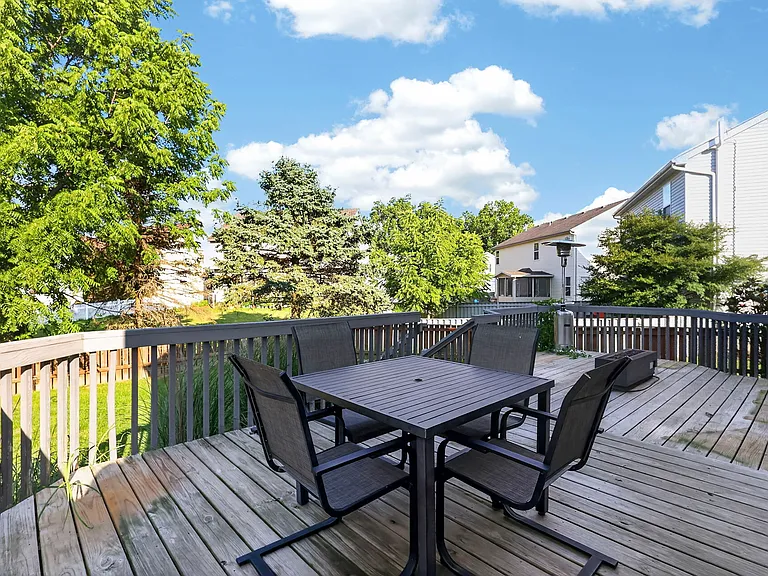 9166 Windy Creek Dr — Photo 33