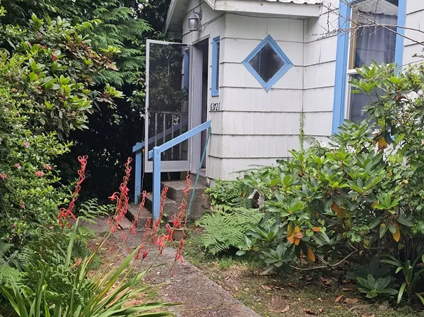 63721 Harriet Rd, Coos Bay, OR 97420