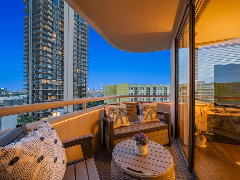 3525 Sage Rd #909 — Photo 2