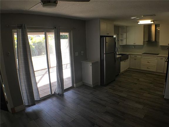 3rd image of 7816 NW 40th Ct