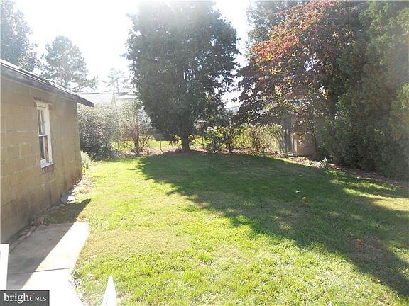 4th image of 216 W Reamer Ave