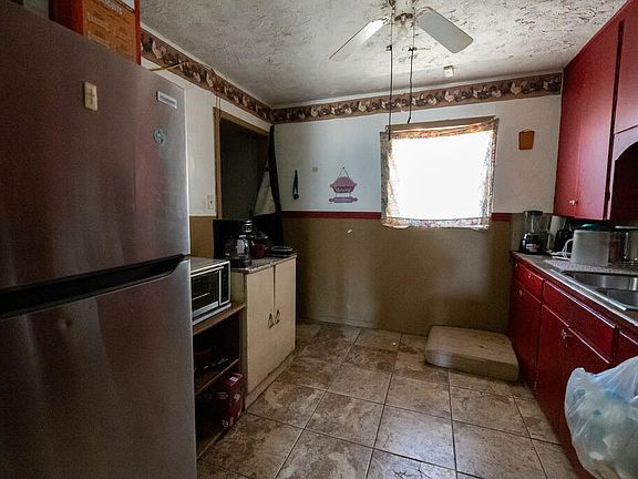 4th image of 211 35th St