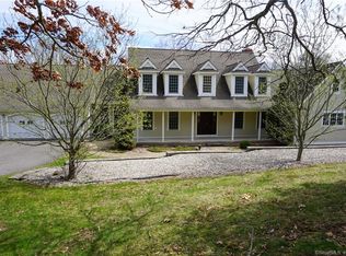 29 Jackson Hill Rd, Middlefield, CT 06455