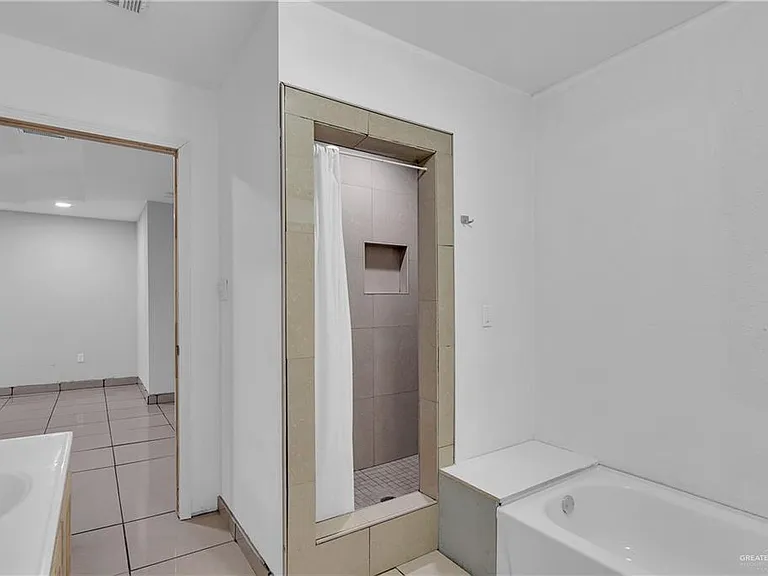 1006 San Francisco St — Photo 15