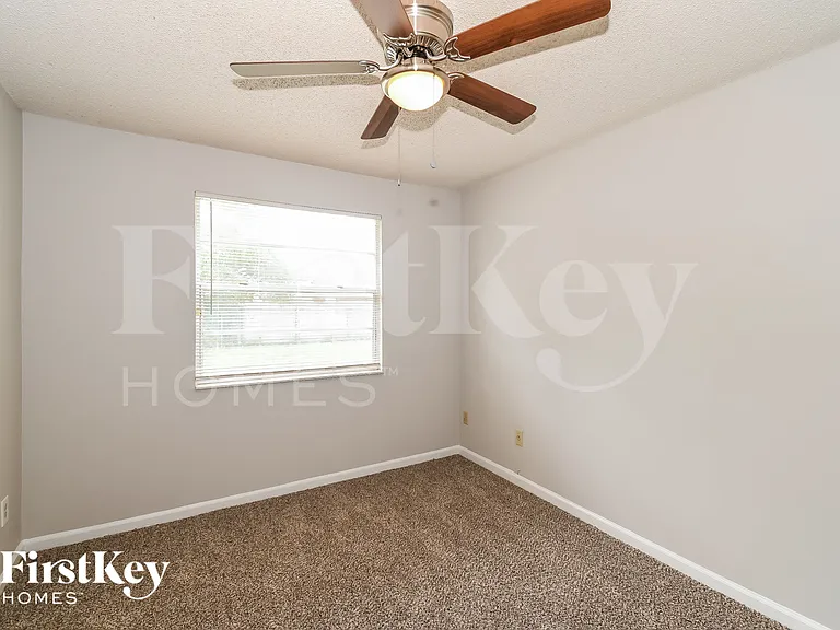 8102 Birds Foot Ln — Photo 12