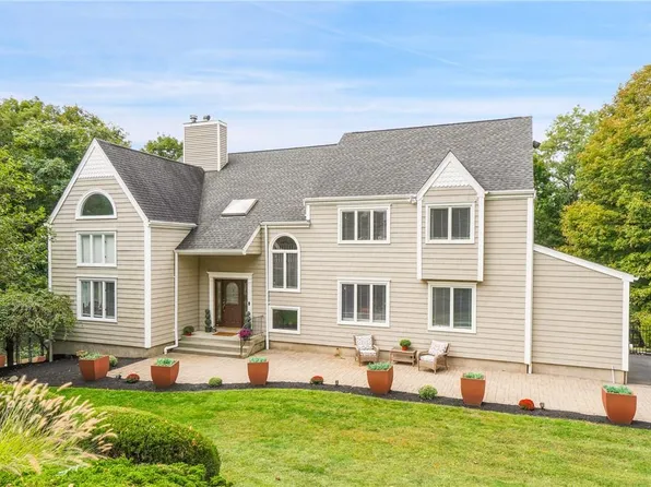 33 Angela Drive, Carmel, NY 10512