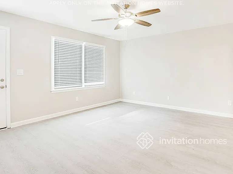 38 Watson Glen Dr — Photo 2