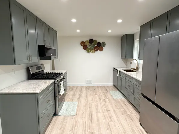 1330 W 1st Ave, Broomfield, CO 80020