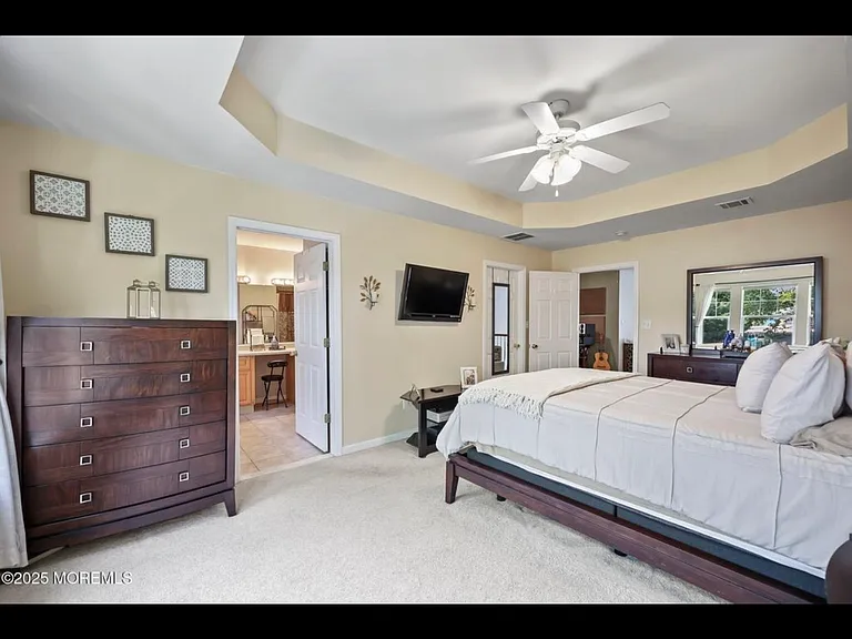 100 Pine St #9 — Photo 26