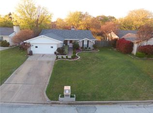 1621 Edge Hill Rd, Benbrook, TX 76126