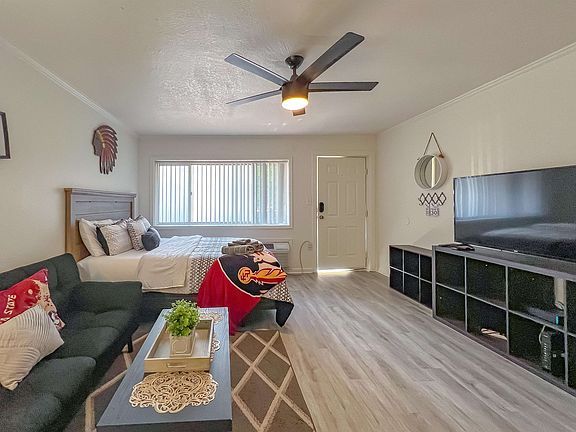 3rd image of 405 Dunwoody St APT 30