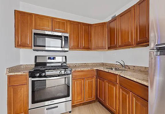 3rd image of 1020 Grand Concourse APT 15M