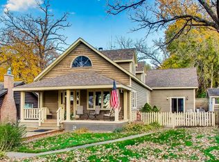 4116 E Lake Shore Dr, Wonder Lake, IL 60097