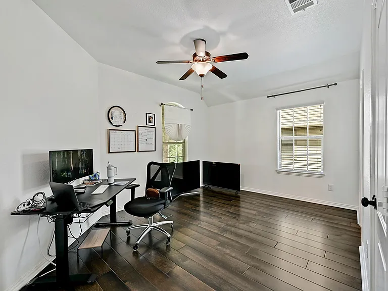4303 Woodledge Pl — Photo 22