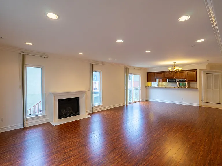 8610 Chalmers Dr — Photo 11