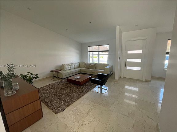 2nd image of 10570 NW 51st St
