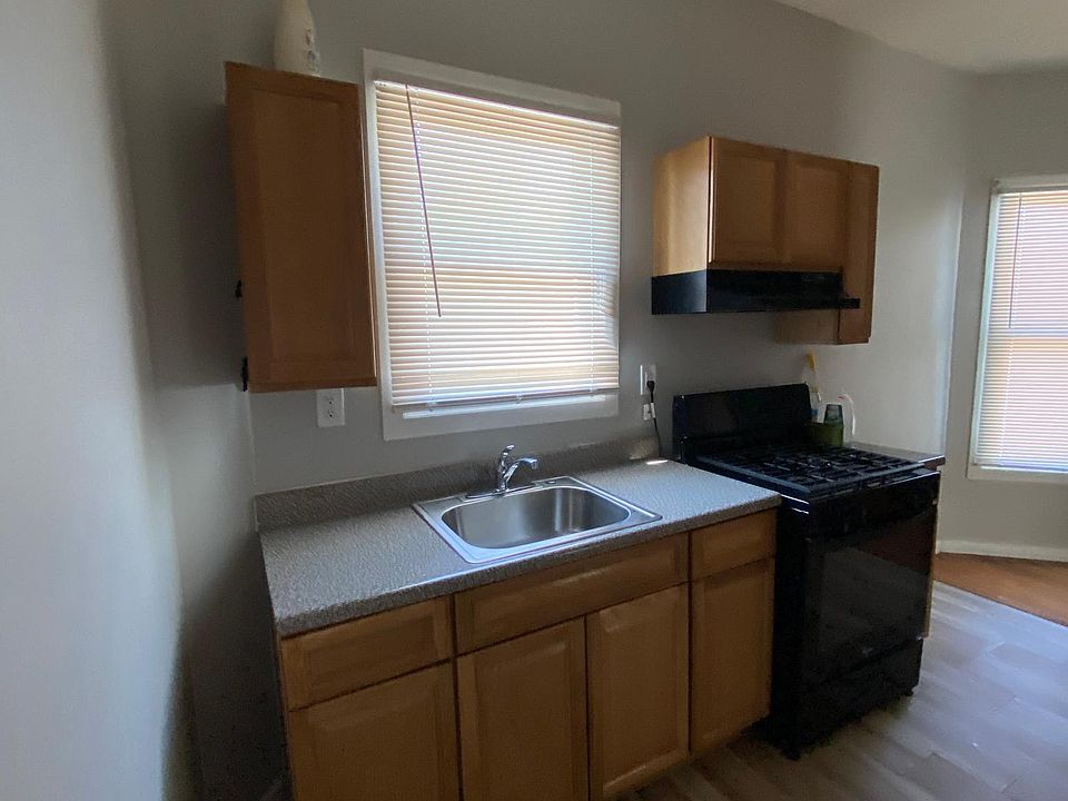 2nd image of 189 Rosa Parks Blvd Floor 1