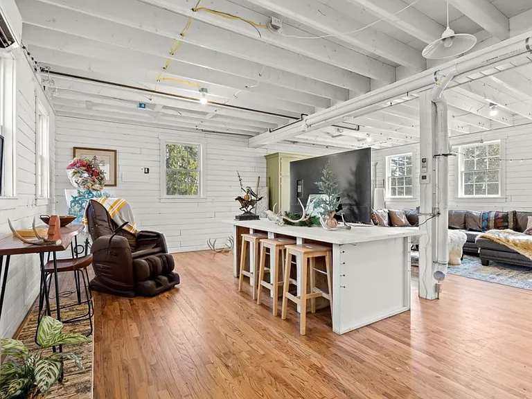 255 Sonstelie Ln — Photo 3