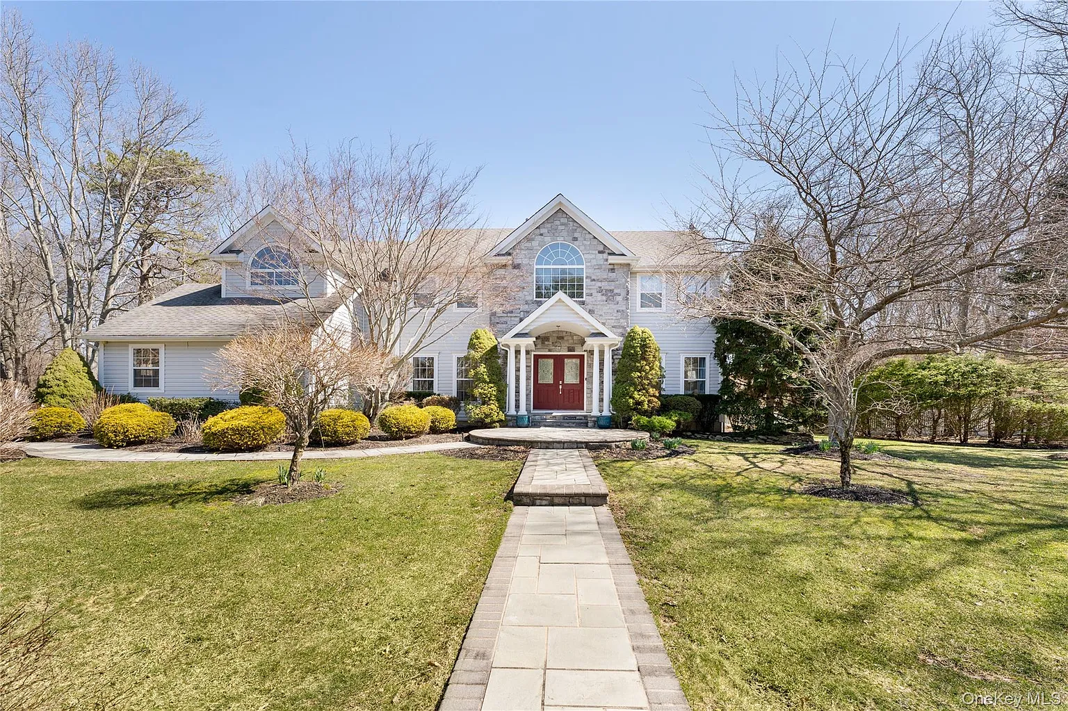 7 Framingham Lane photo 1