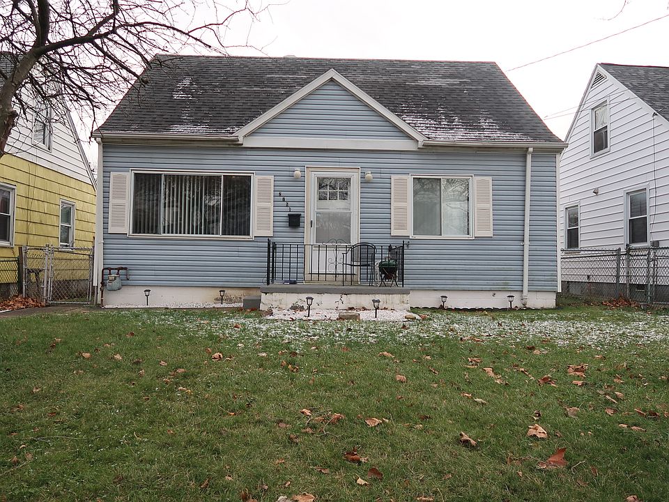 1st image of 2761 Falls St