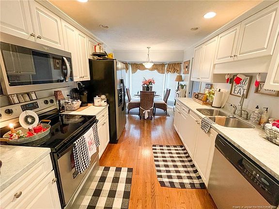 5th image of 4330 Manchester Ln